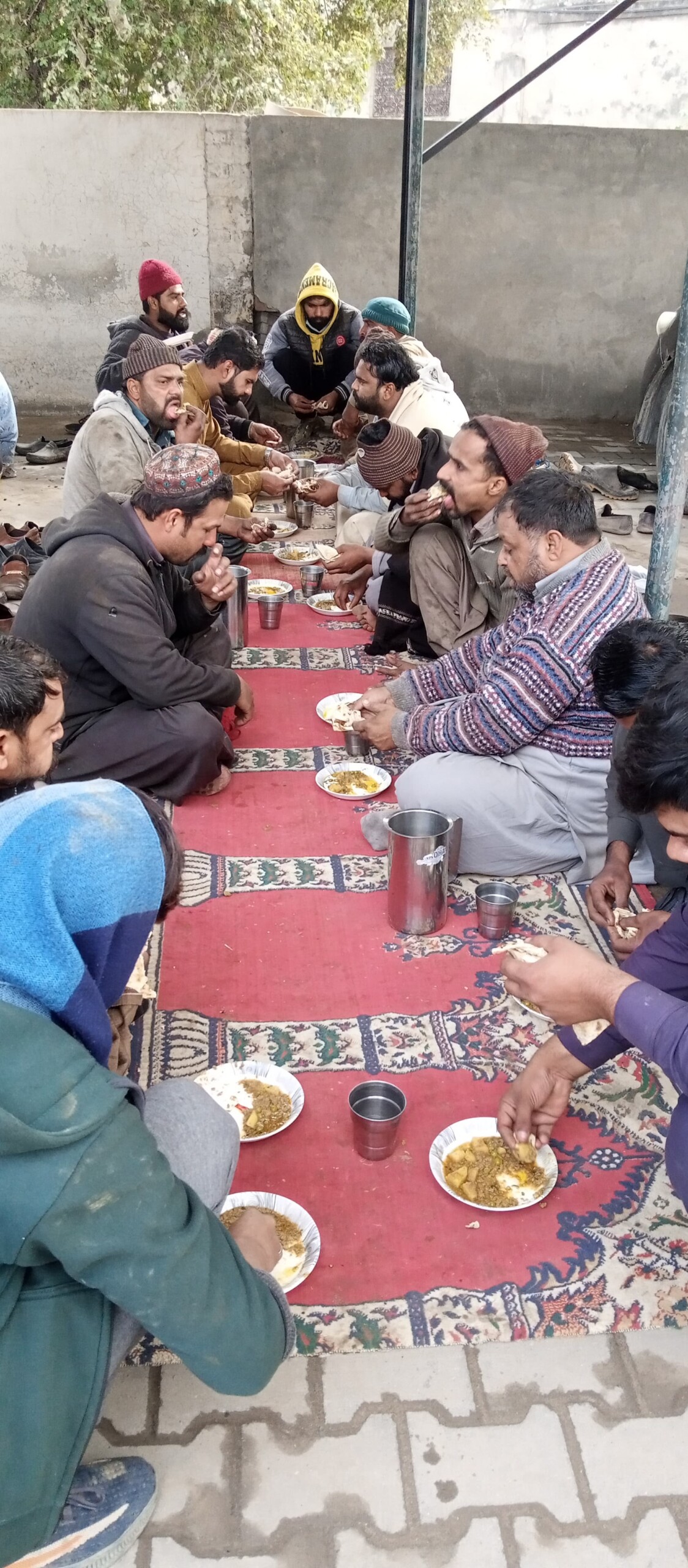 Feed The Hungry In Pakistan (5)