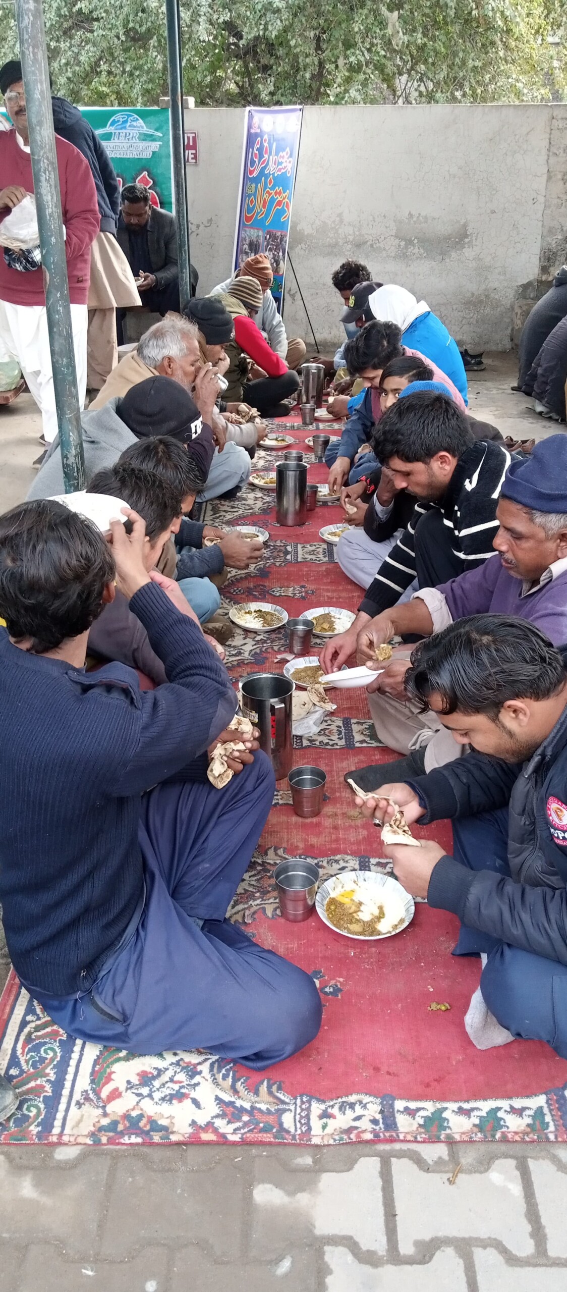 Feed The Hungry In Pakistan (7)