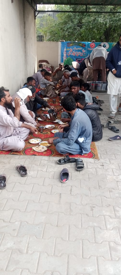 Feed the Hungry in PK (10)